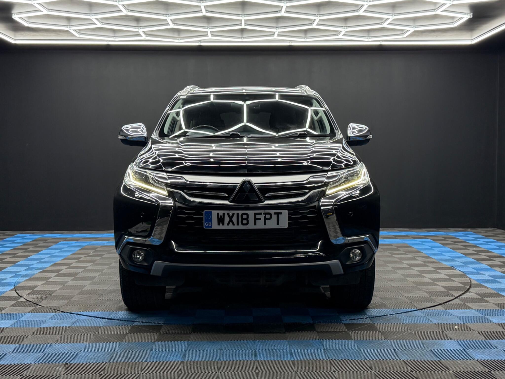 Mitsubishi Shogun Sport view 2