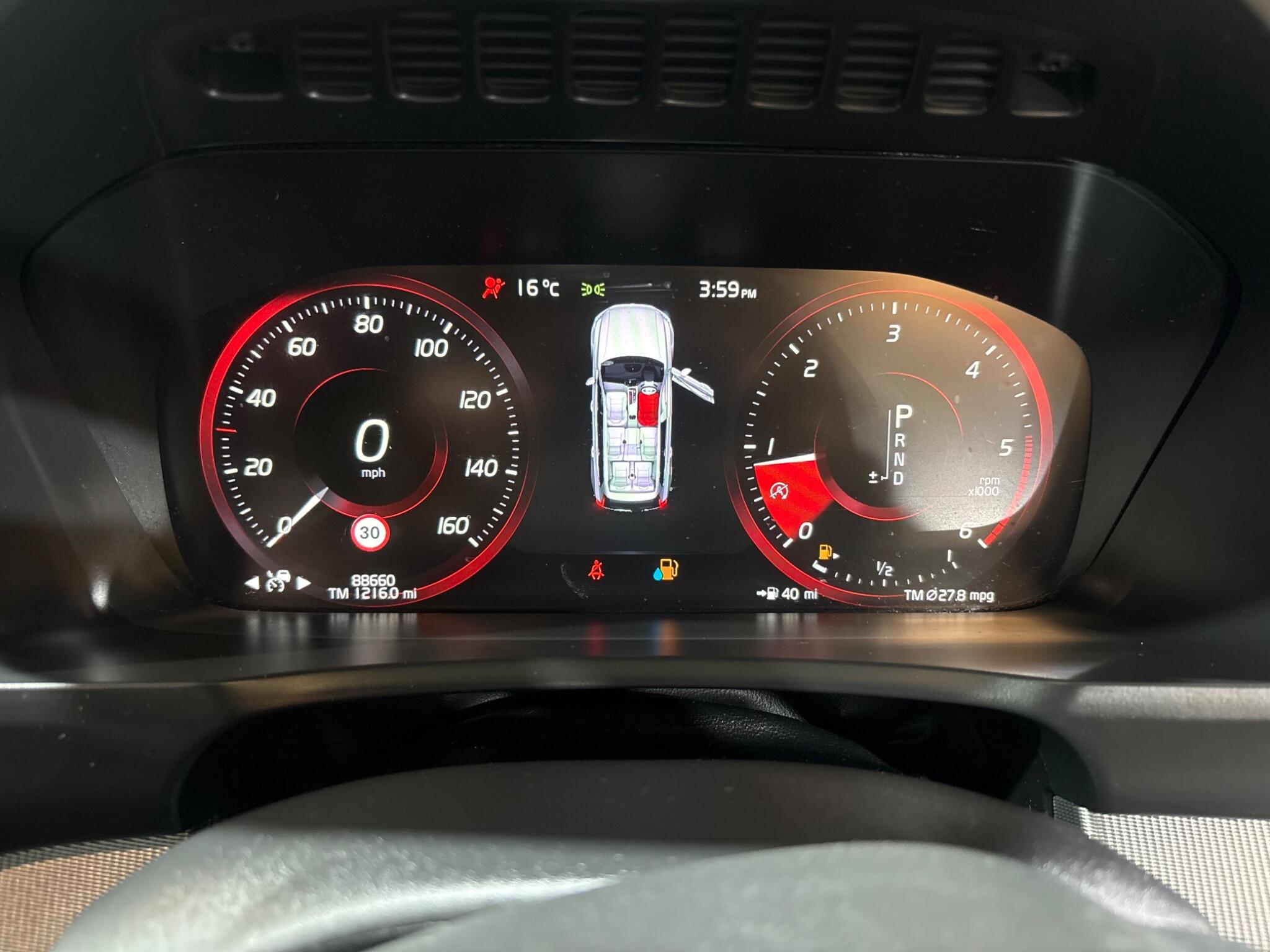 Volvo XC90 view 62