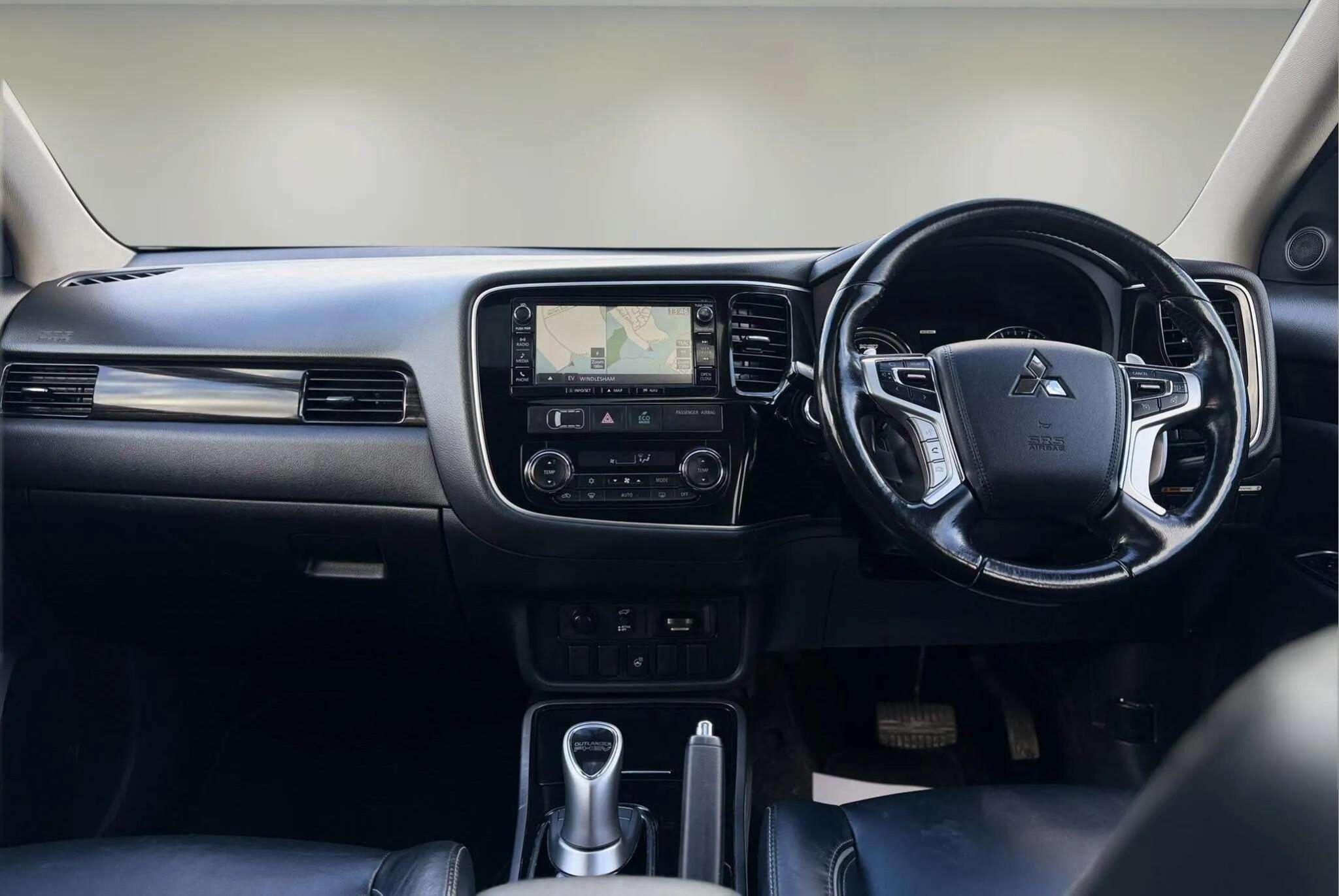 Mitsubishi Outlander view 39