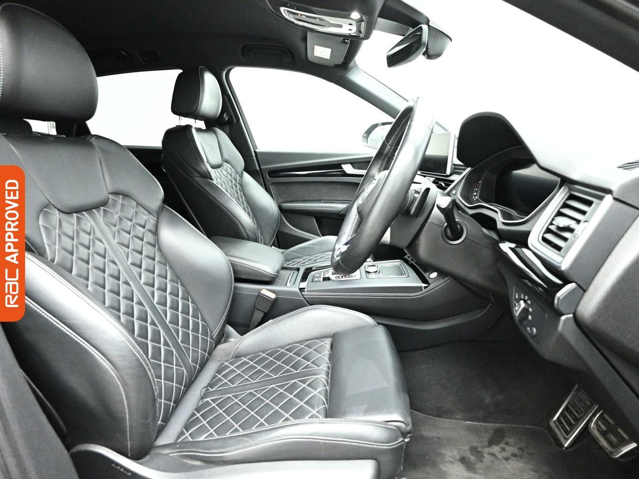 Audi SQ5 view 12