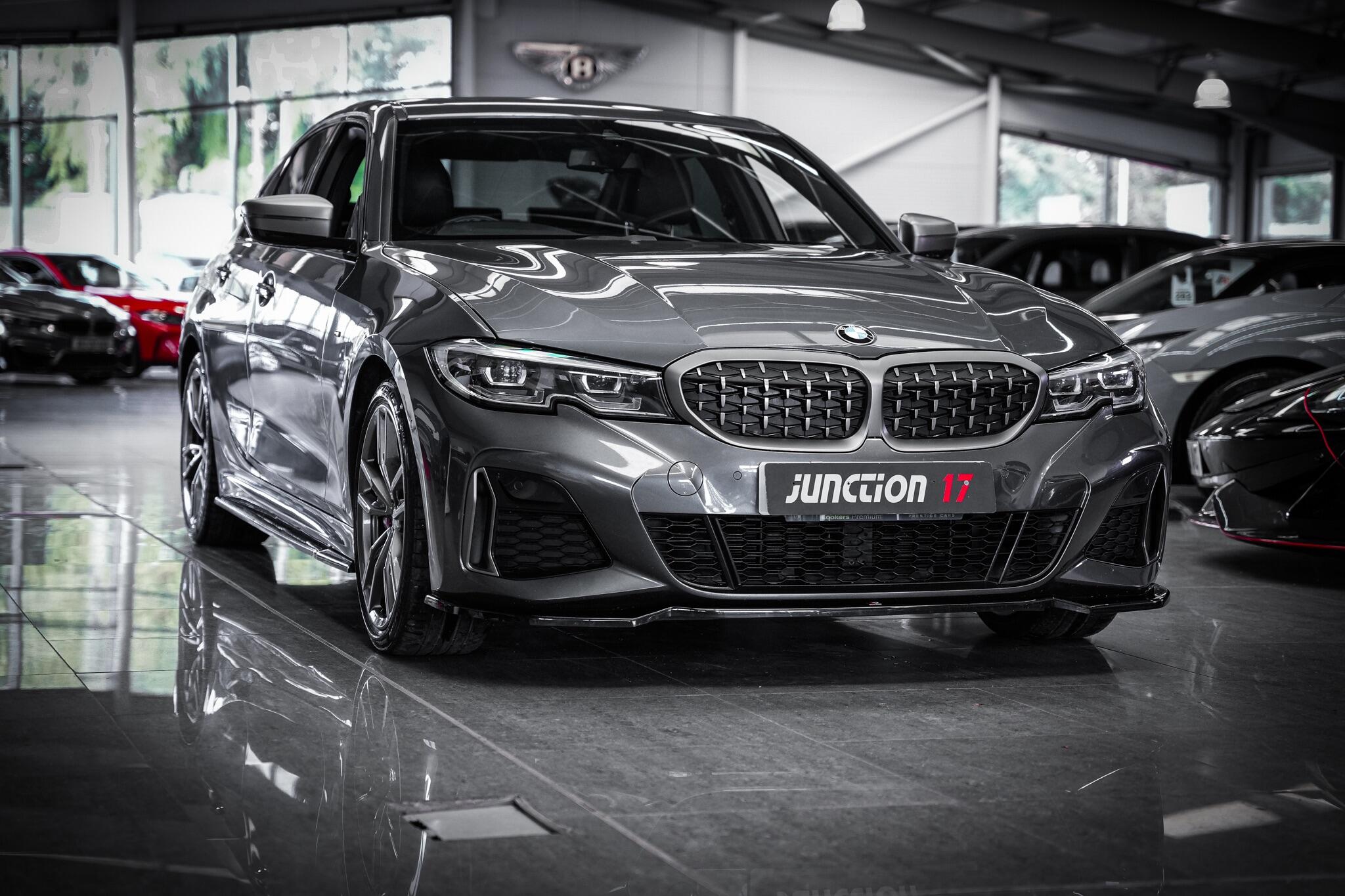 BMW 3 Series view 10