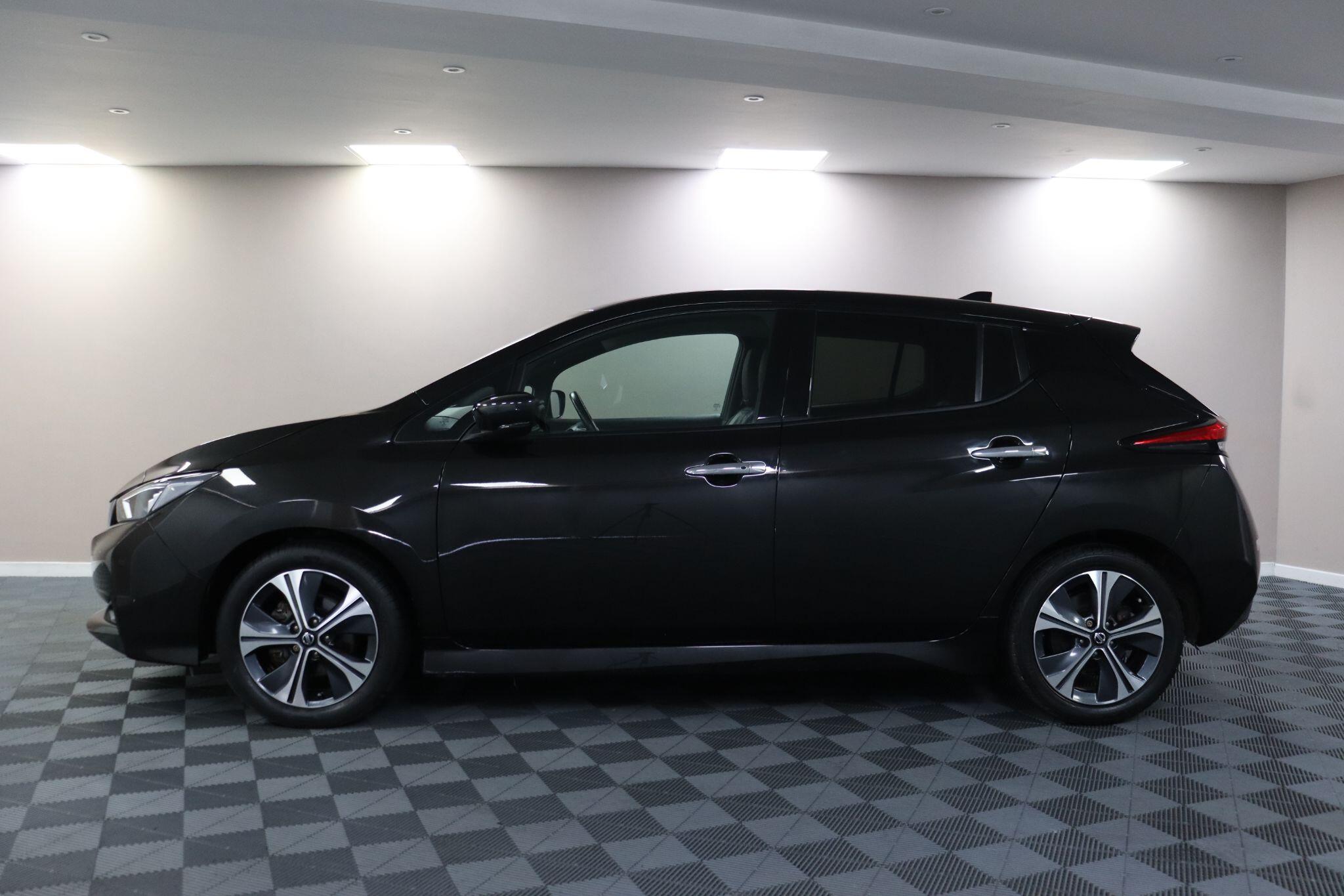 Nissan Leaf view 18