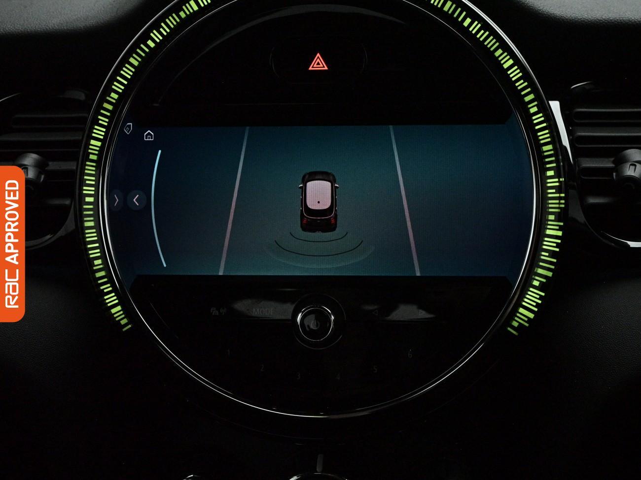 Mini Hatch view 3