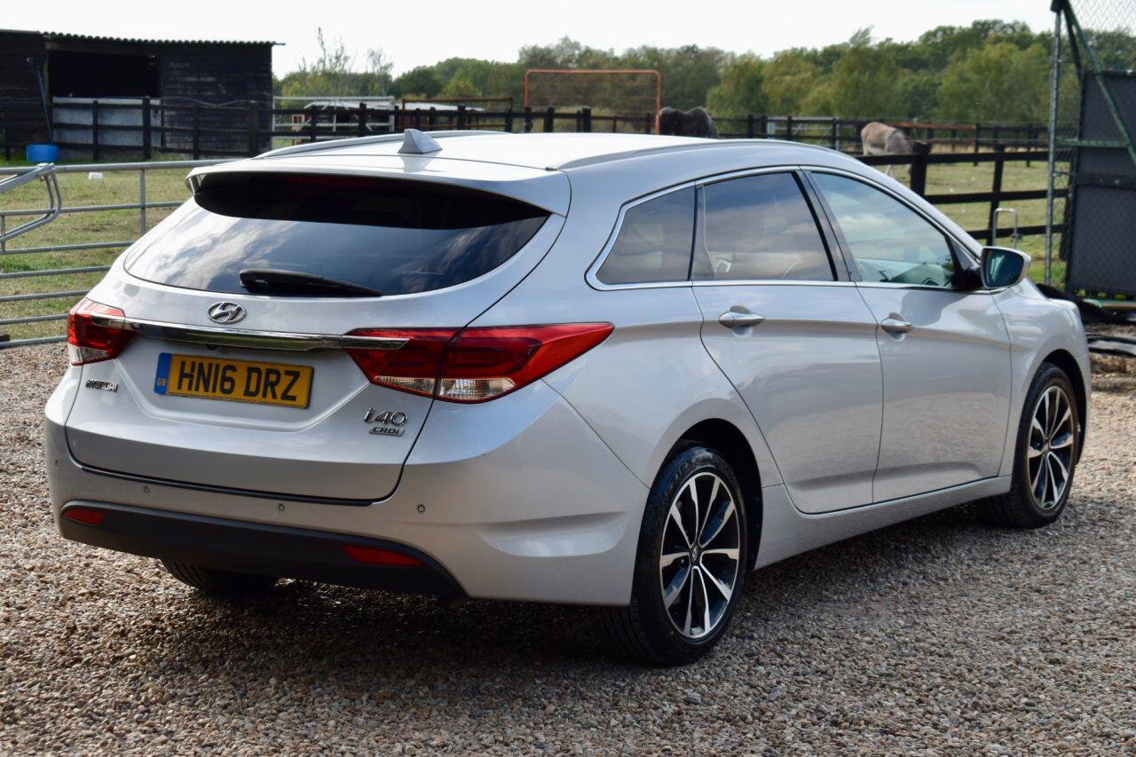 Hyundai i40 view 16