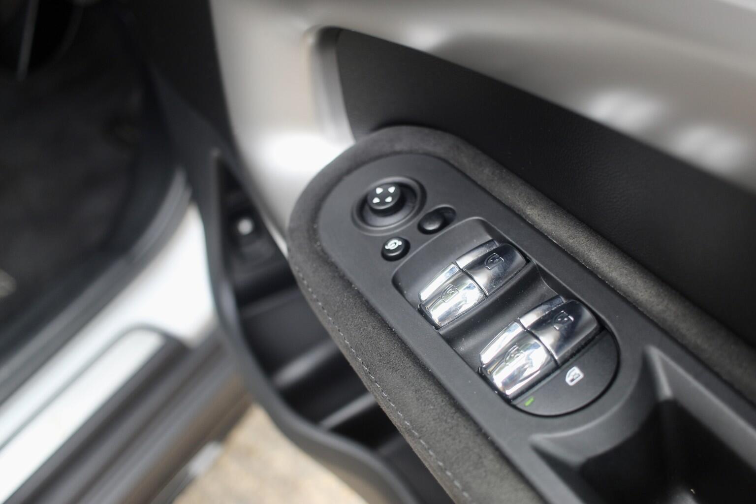 Mini Countryman view 28