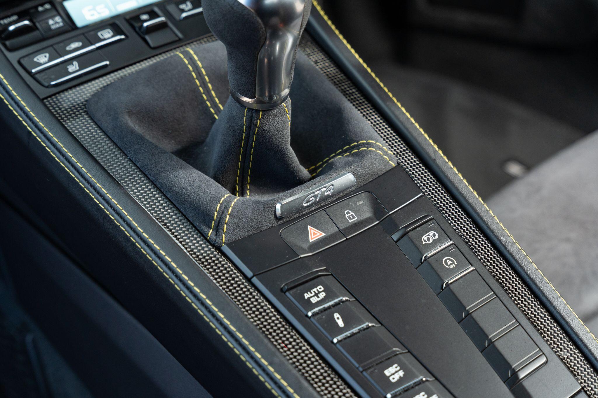 Porsche Cayman view 14