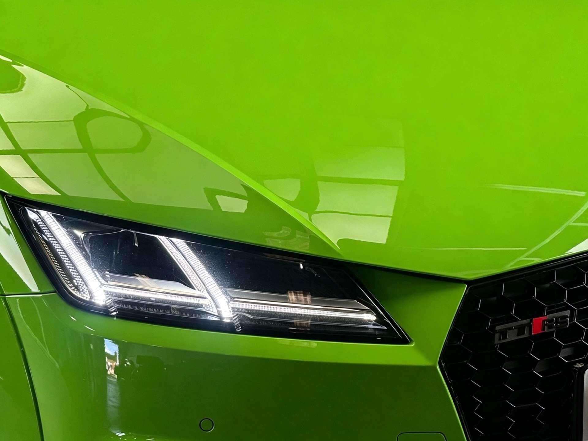 Audi TT RS view 3
