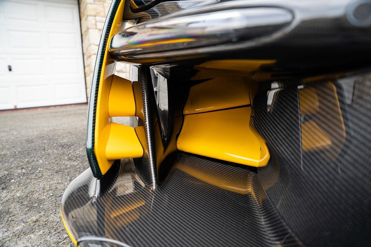 Mclaren Senna view 35