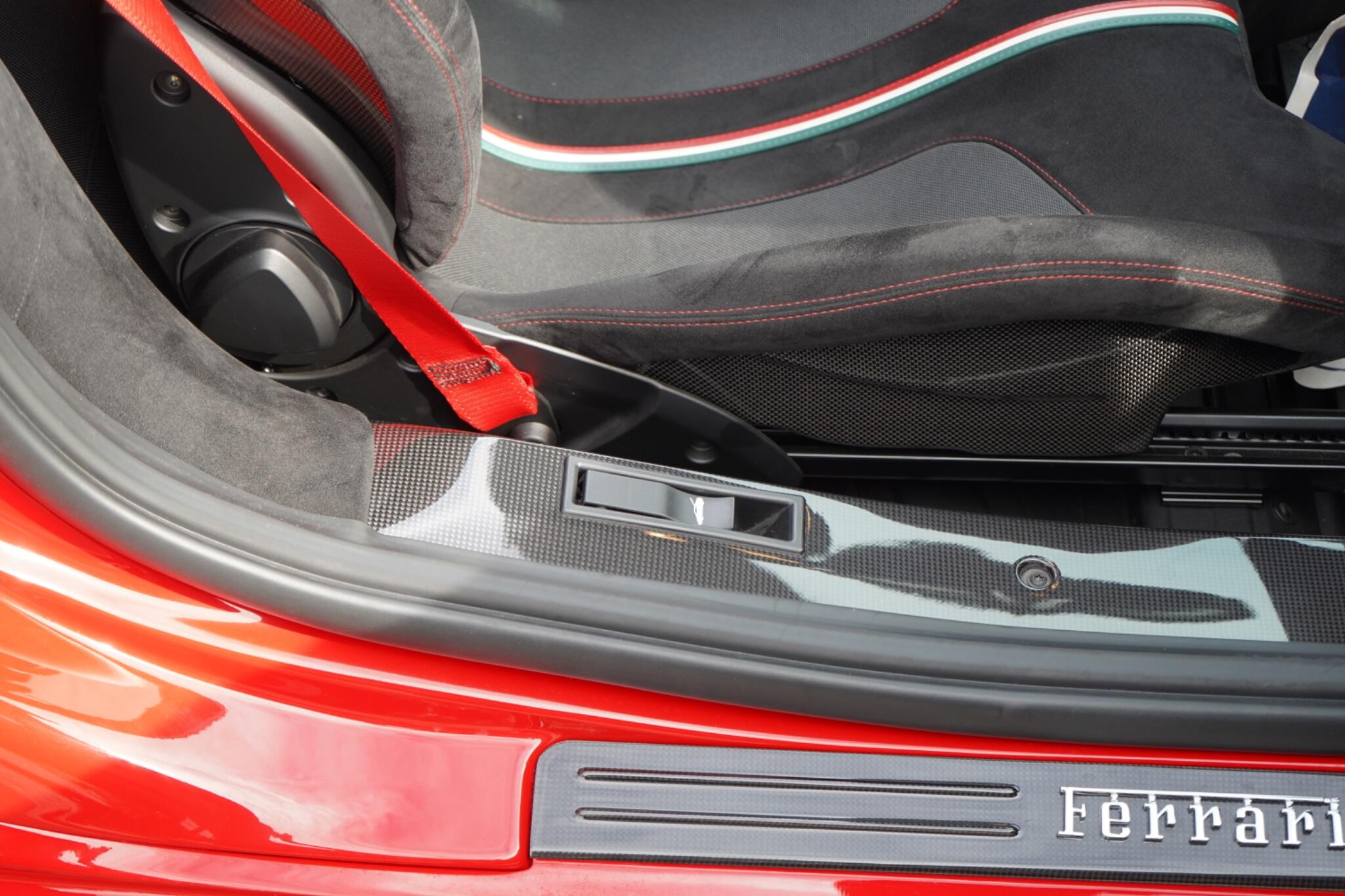 Ferrari 488 Pista view 32