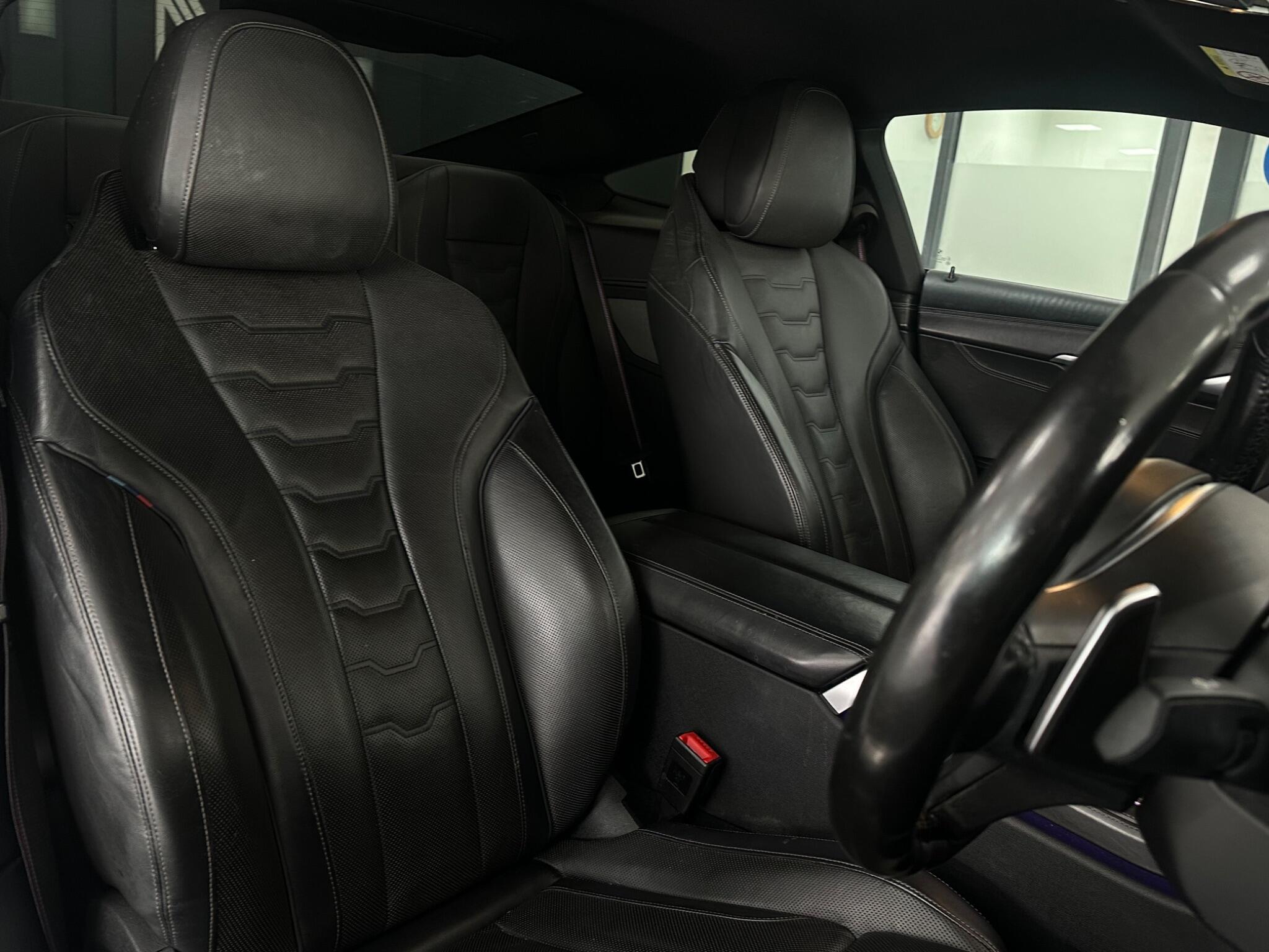 BMW 8 Series view 23