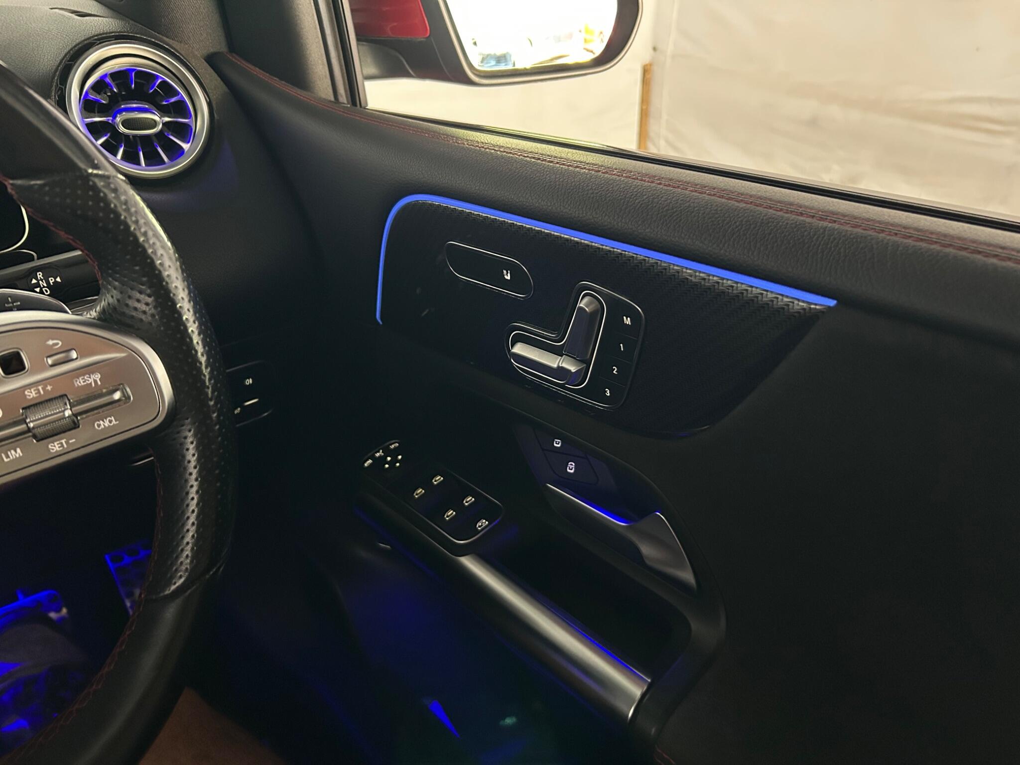 Mercedes-Benz B Class view 28