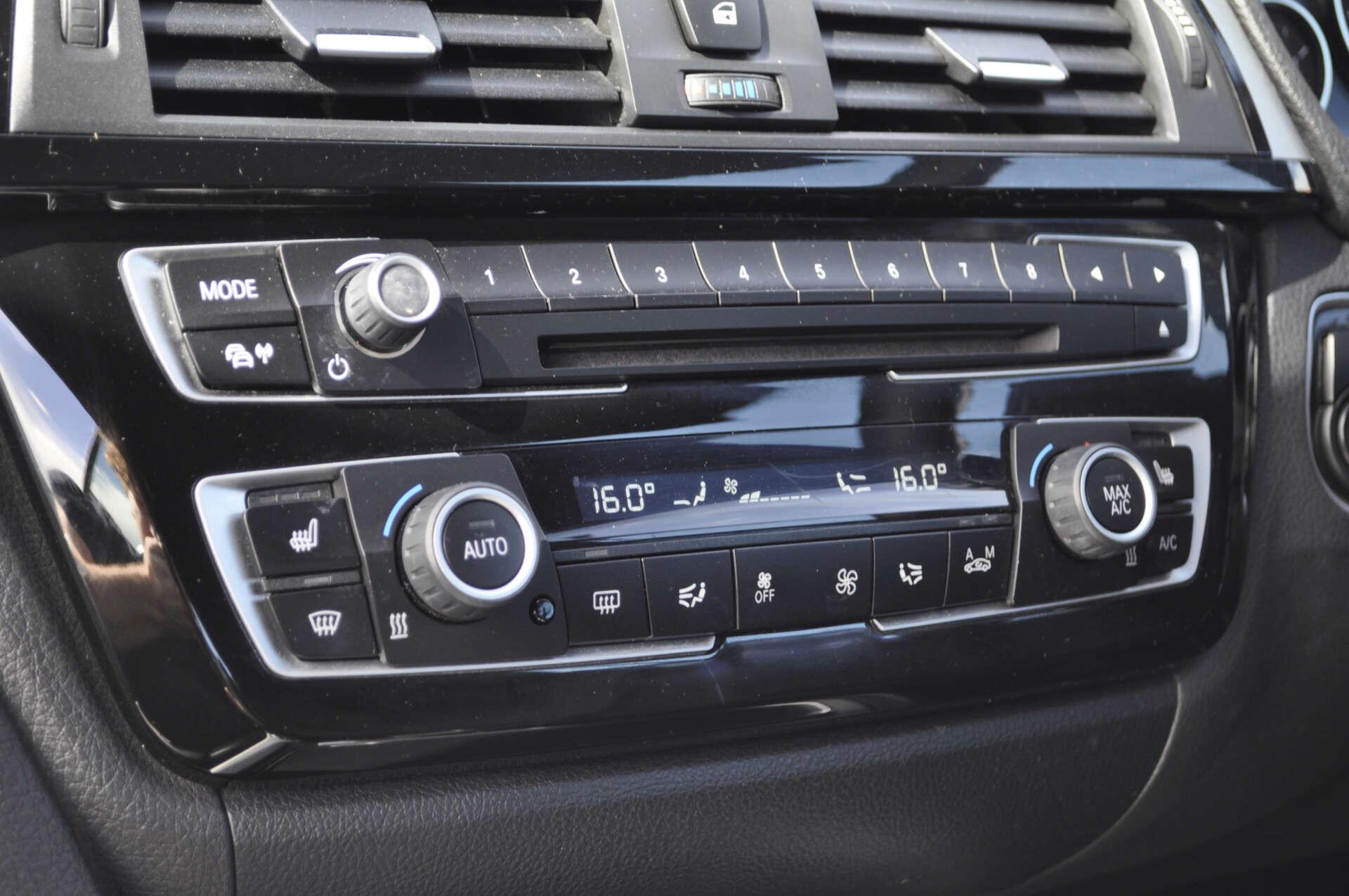 BMW 4 Series view 14