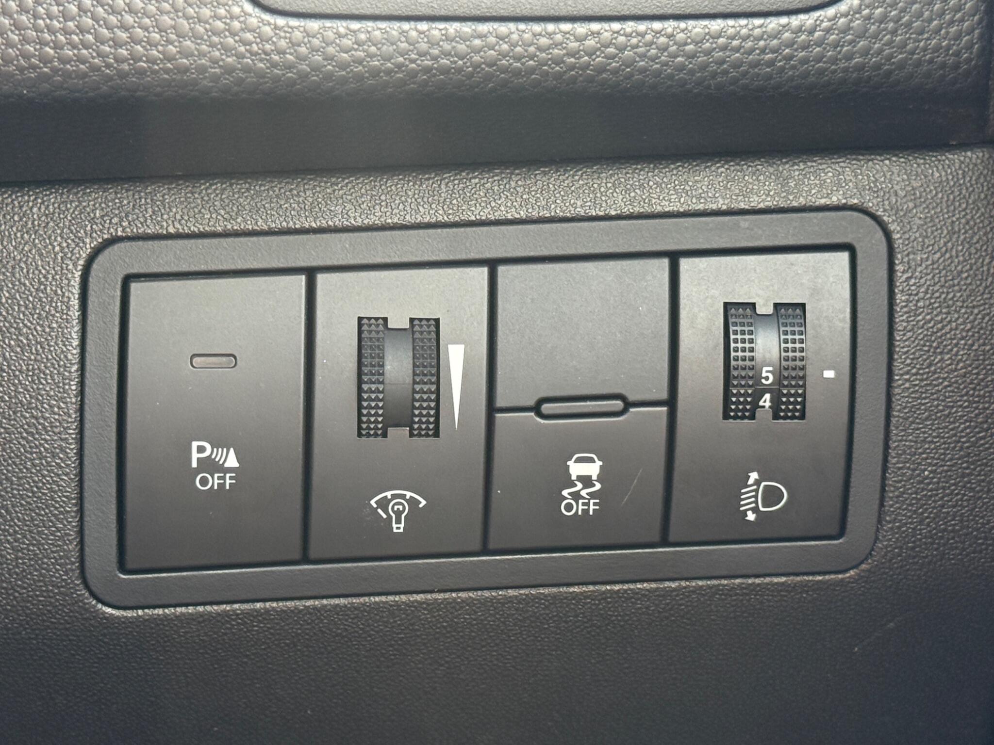 Hyundai ix20 - Image 75