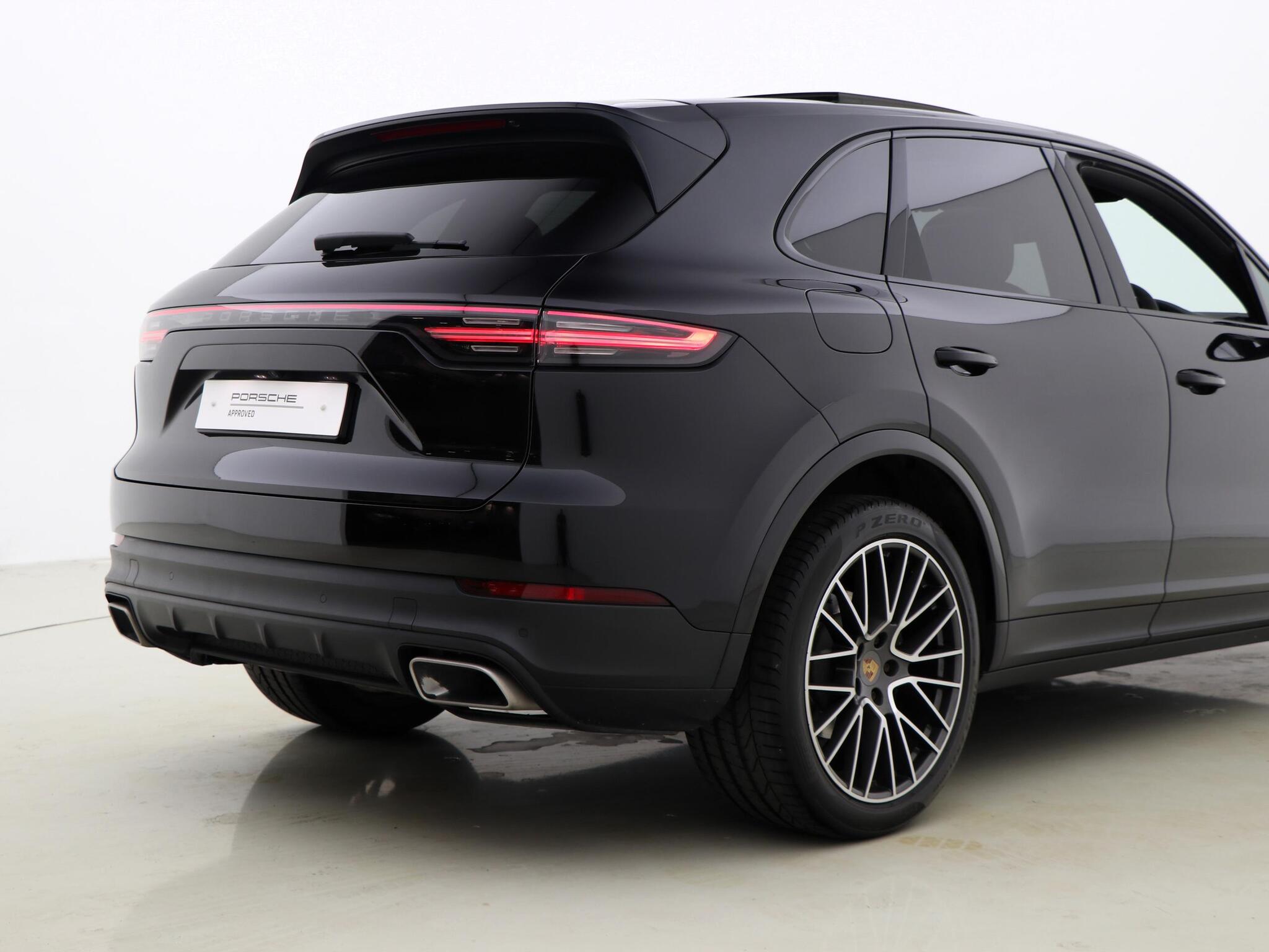 Porsche Cayenne view 20