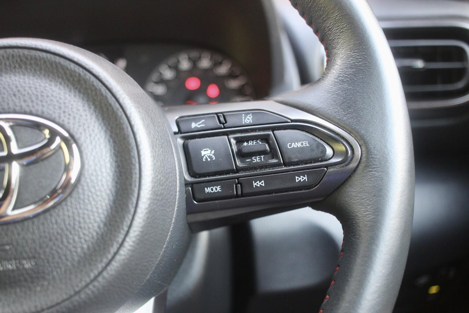 Toyota Yaris view 20