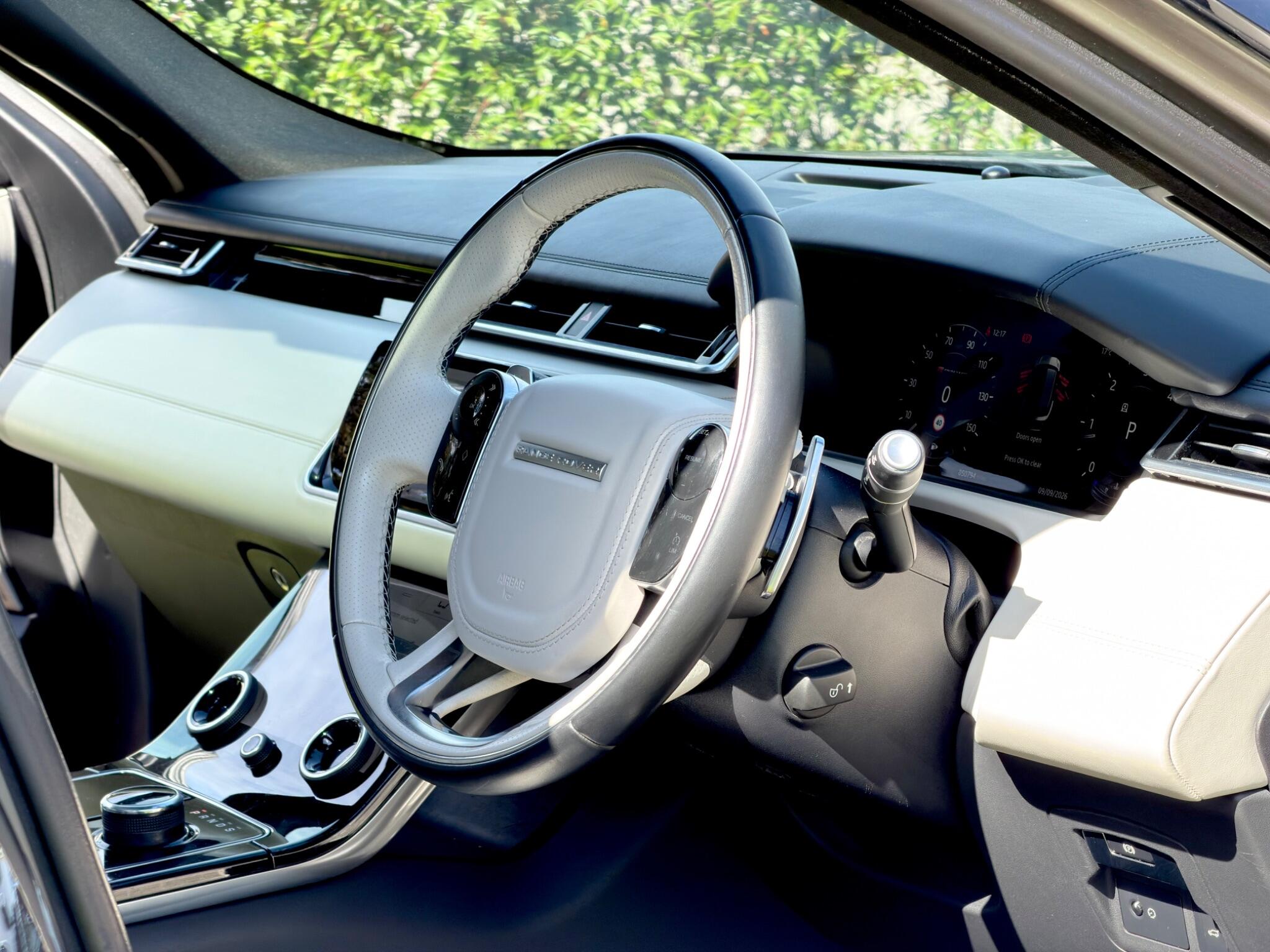 Land Rover Range Rover Velar view 18