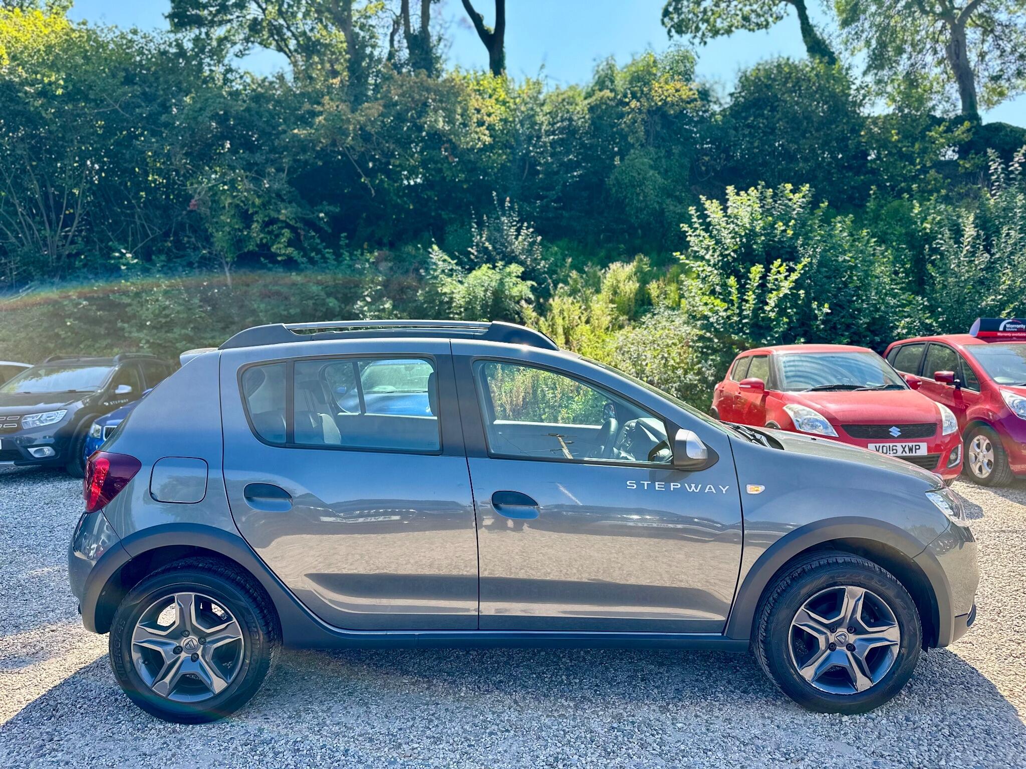 Dacia Sandero view 7