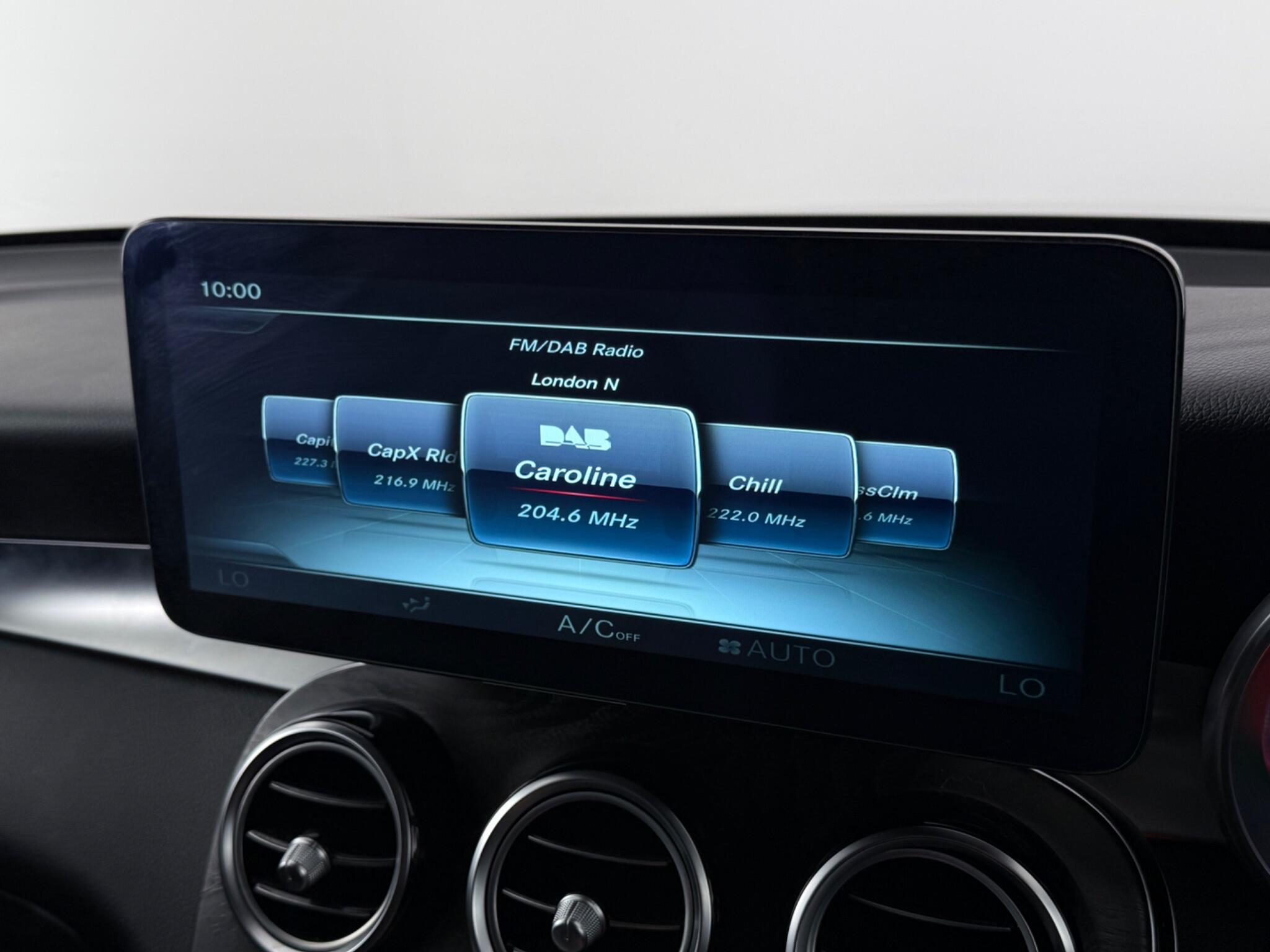 Mercedes-Benz GLC view 26