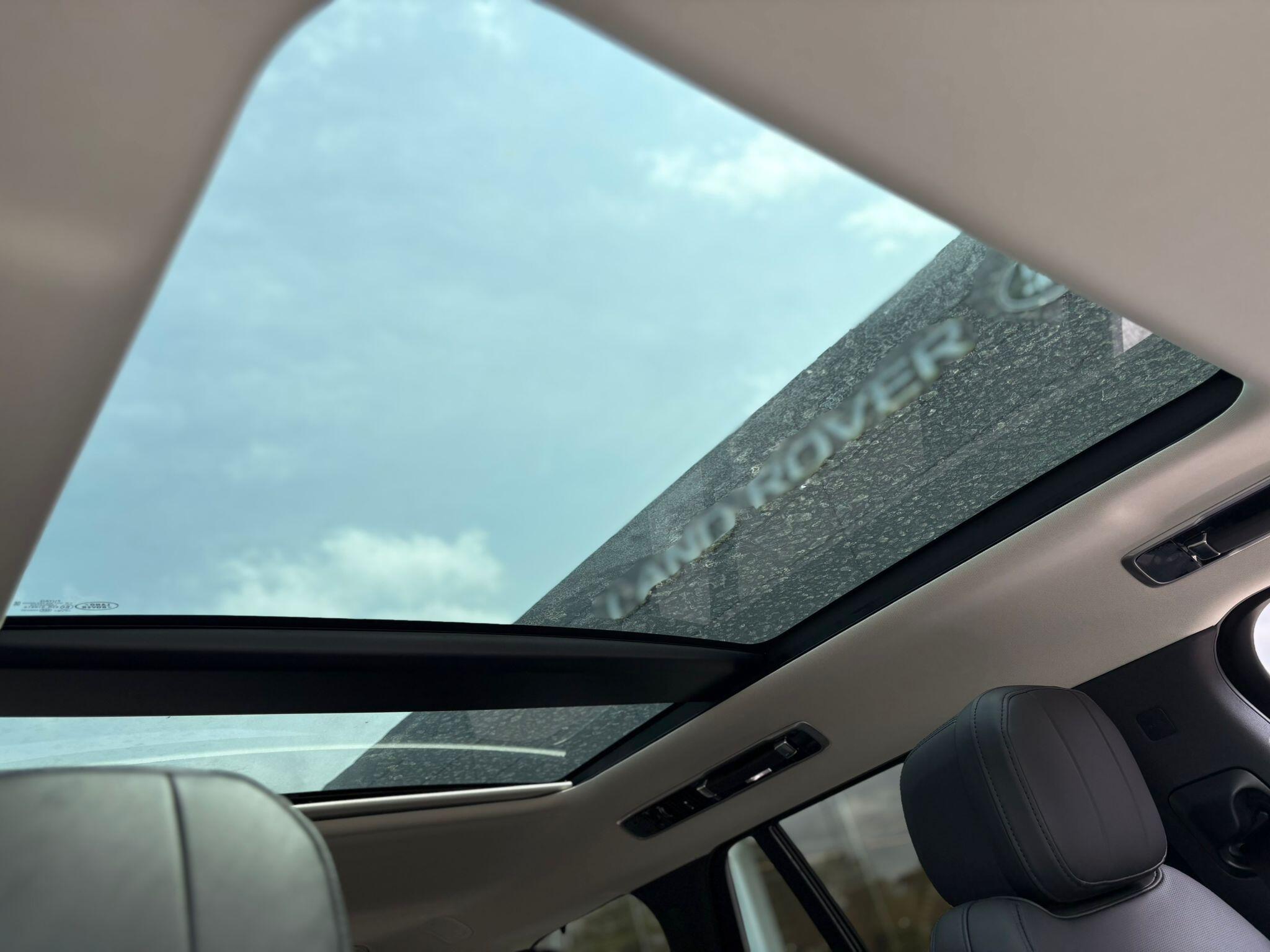 Land Rover Range Rover view 29