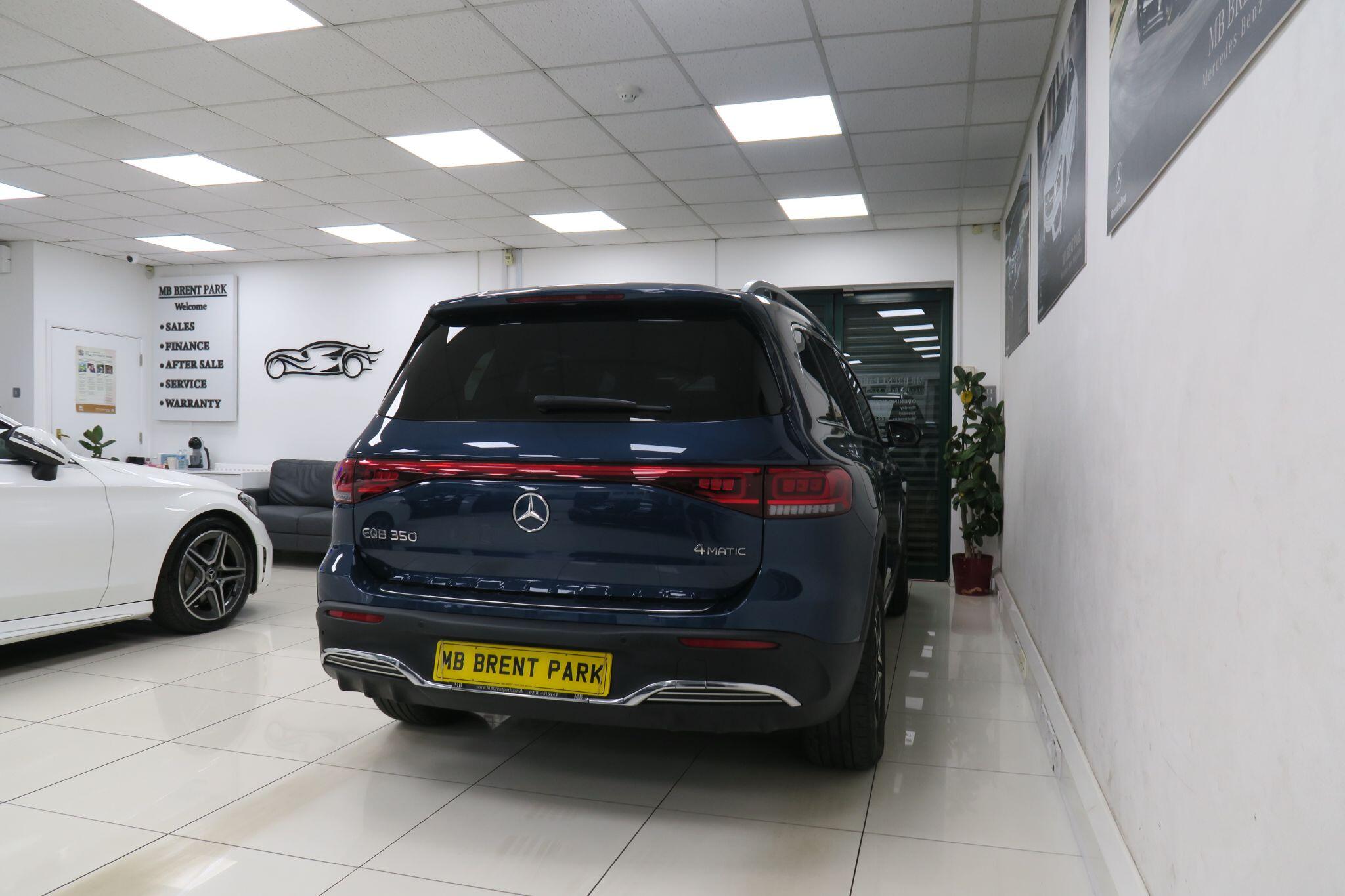Mercedes-Benz EQB view 7