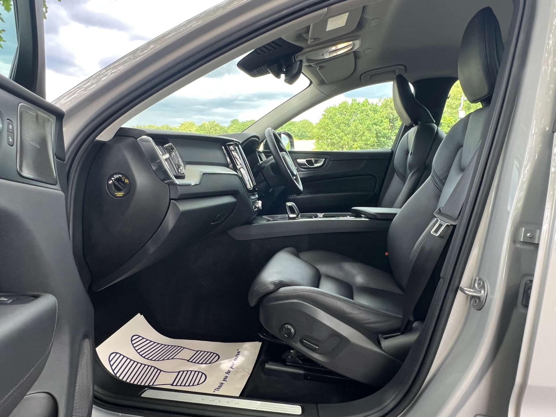 Volvo XC60 view 25