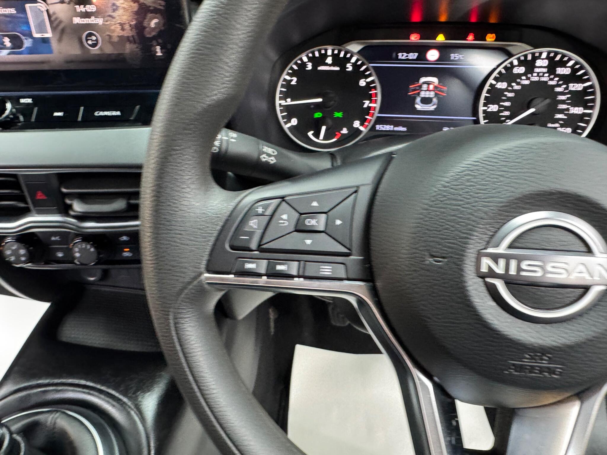 Nissan Juke view 30