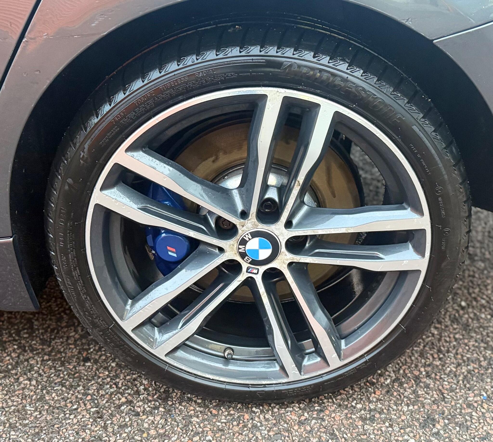 BMW 3 Series view 10