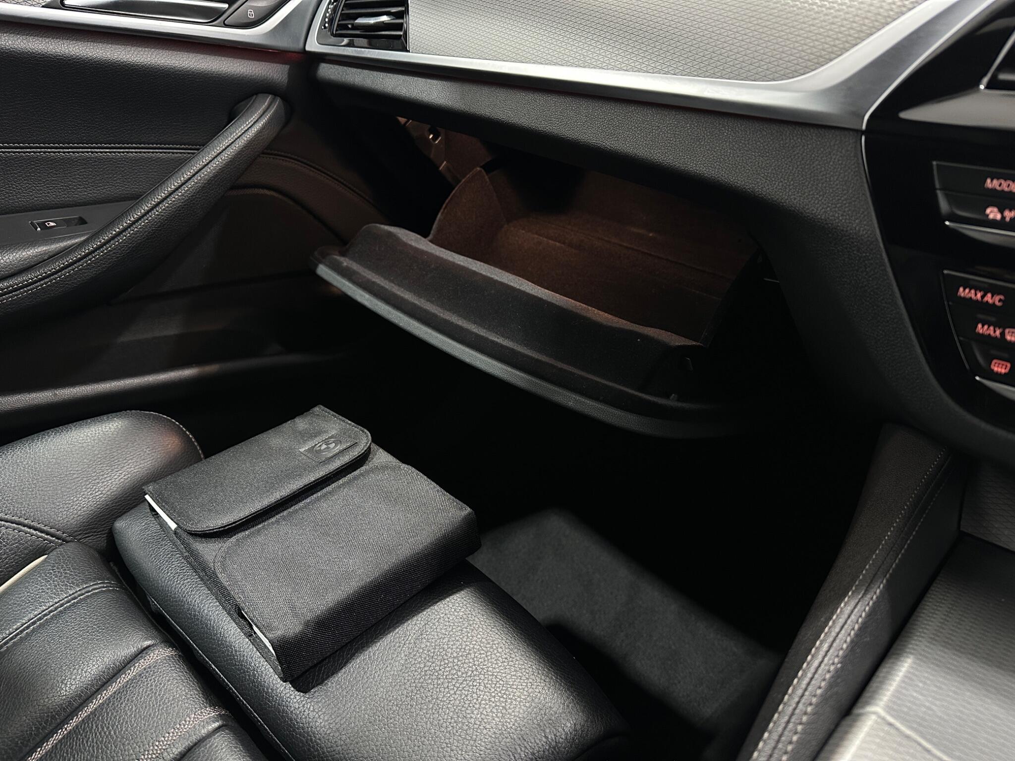 BMW 5 Series view 30