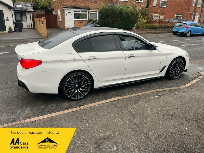 2017 BMW 5 Series image 14