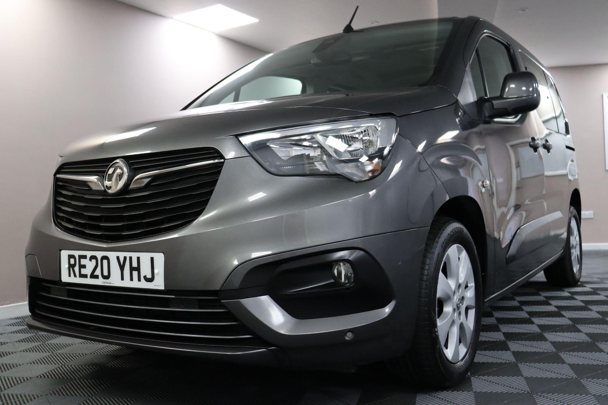 Vauxhall Combo Life view 28