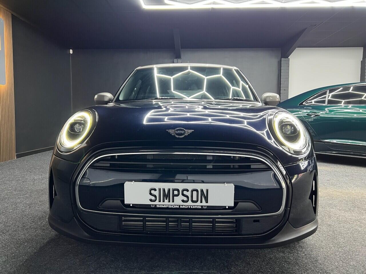 Mini Hatch view 22