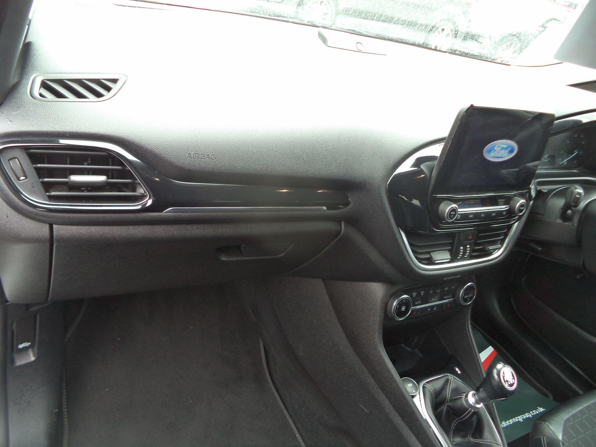Ford Fiesta view 32