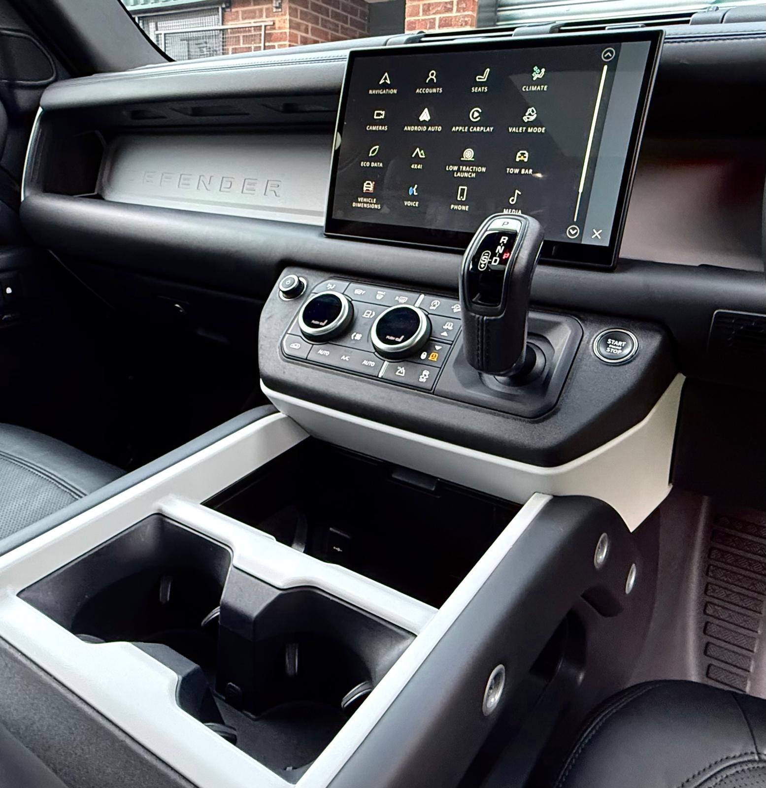 Land Rover Defender view 55