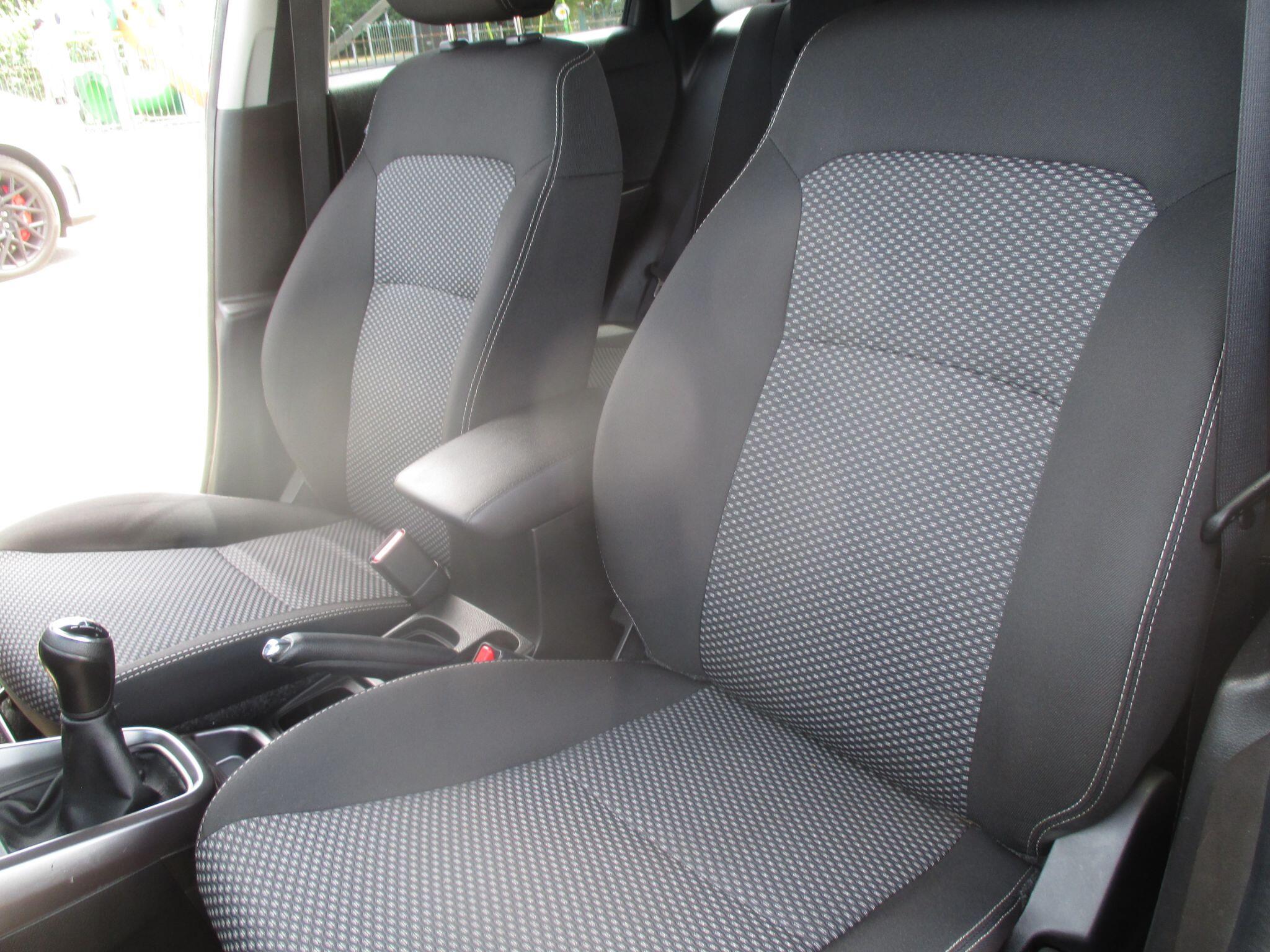 Suzuki Vitara view 34