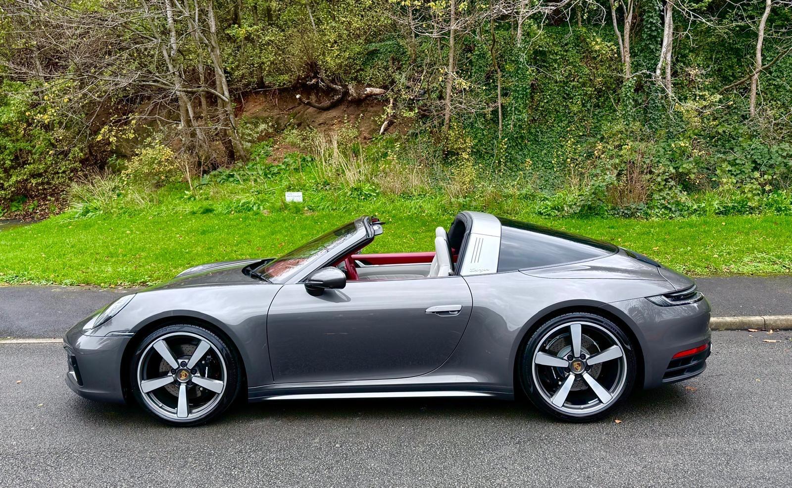 Porsche 911 view 46