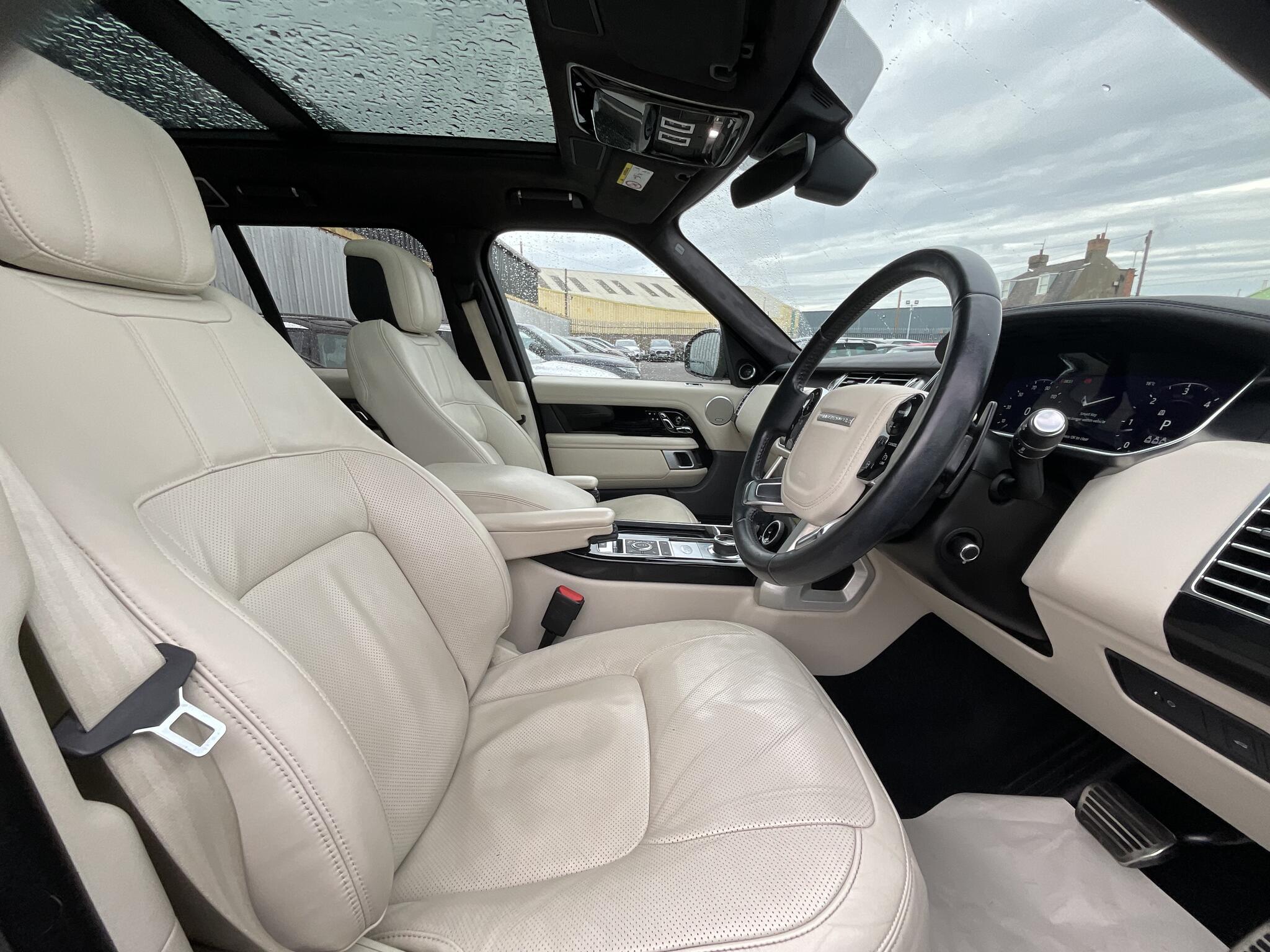 Land Rover Range Rover view 8