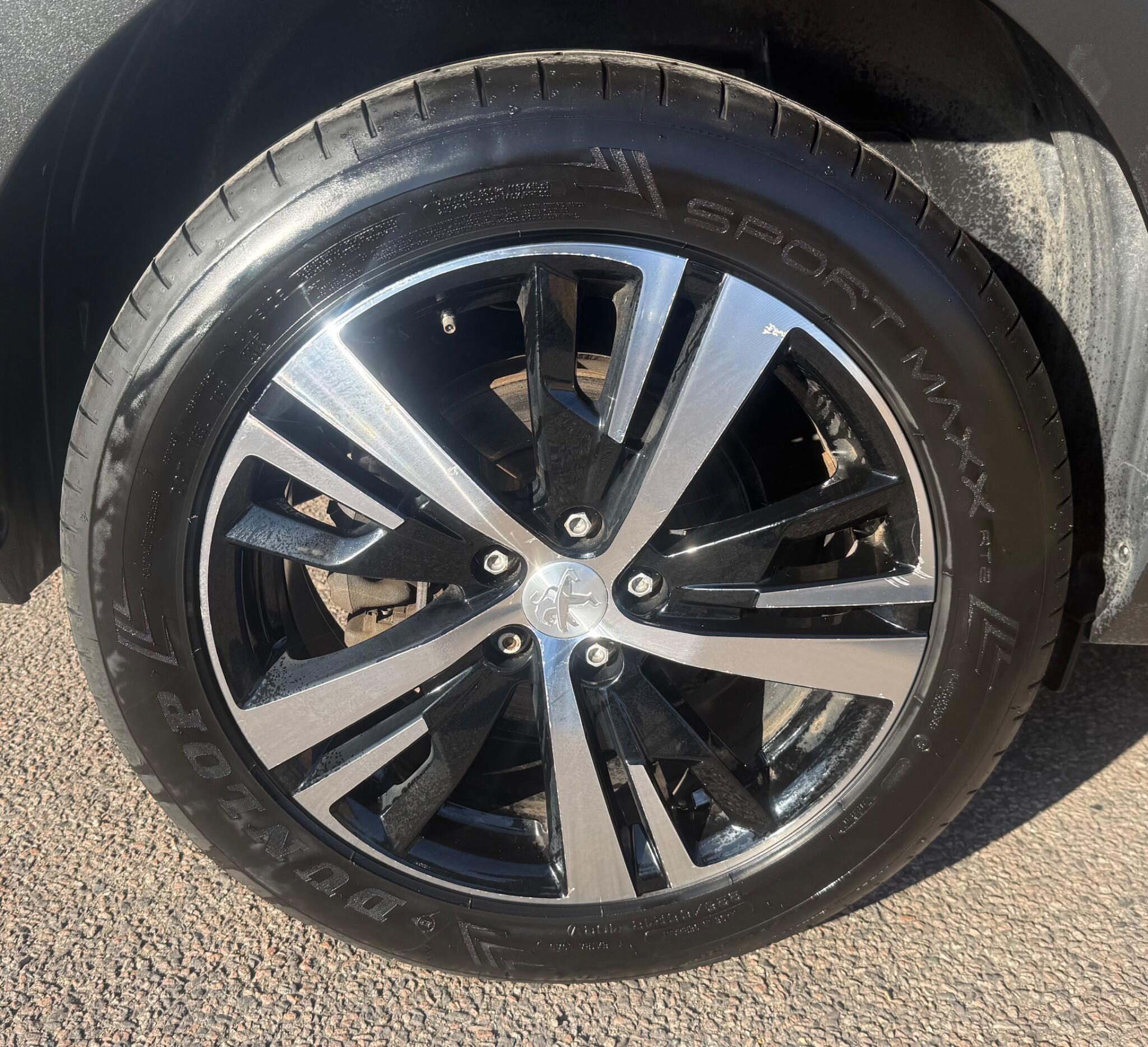 Peugeot 5008 view 10