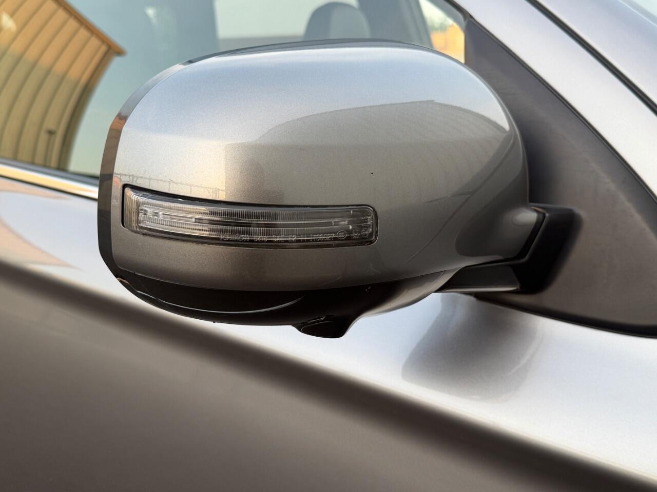 Mitsubishi Outlander view 32