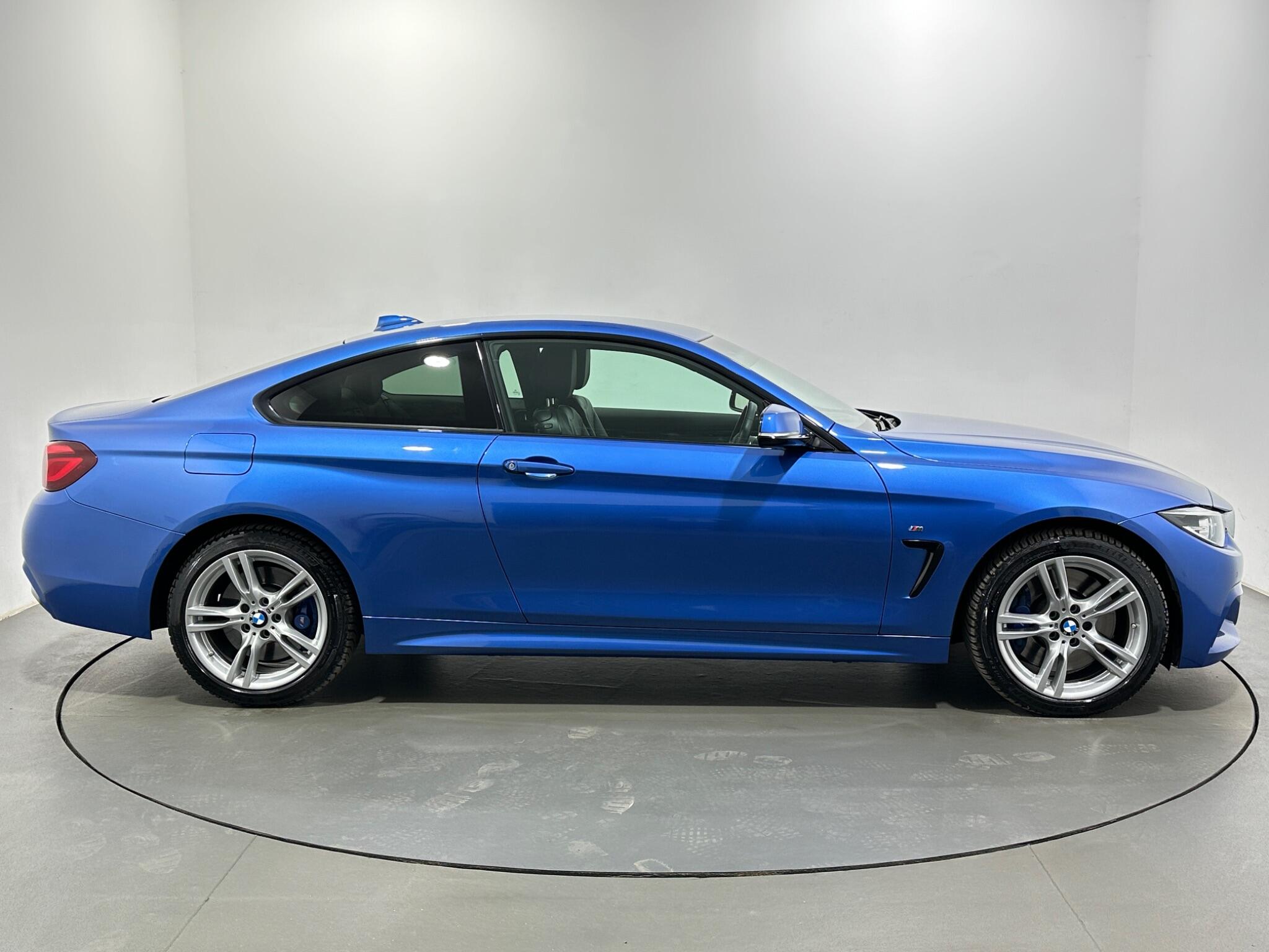 BMW 4 Series view 9