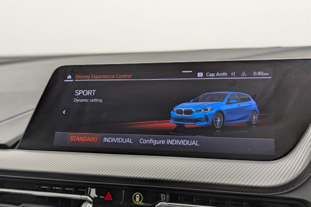 BMW 1 Series view 34