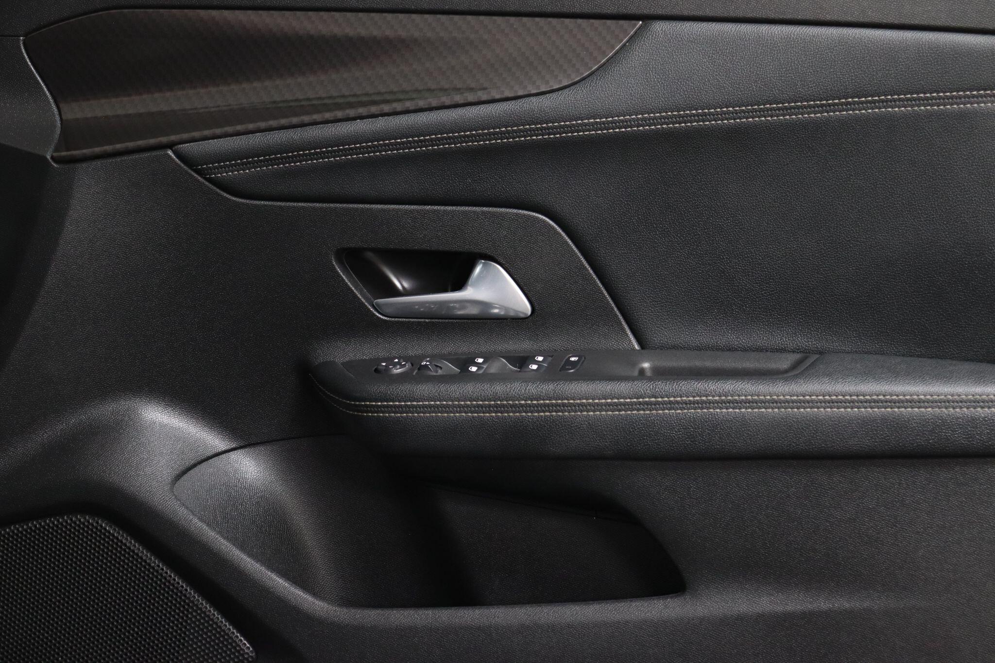 Vauxhall Mokka view 36