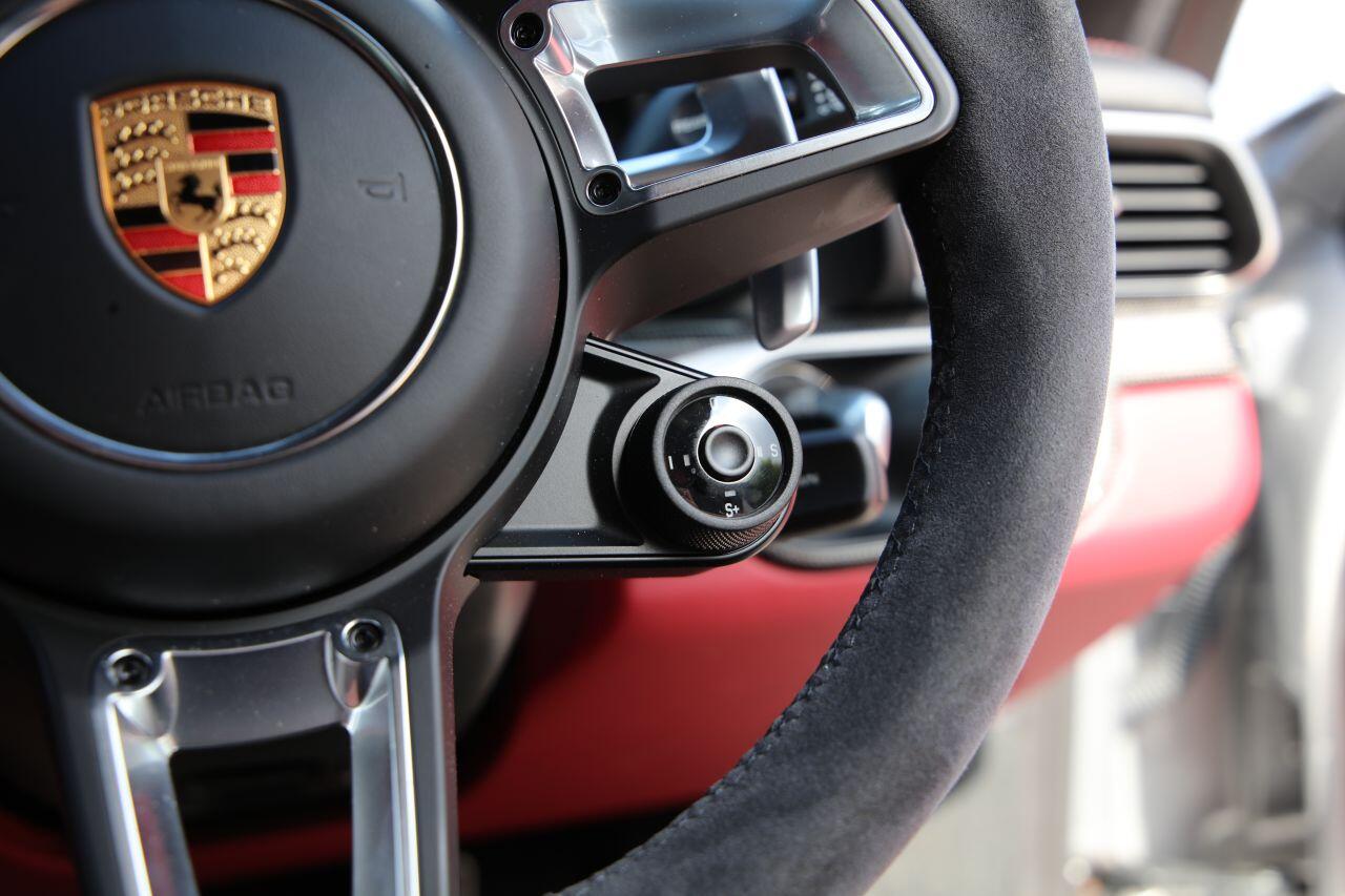 Porsche 911 view 45