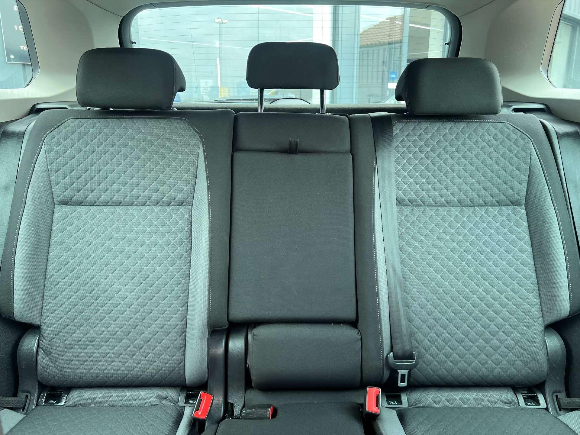 Volkswagen Tiguan view 33