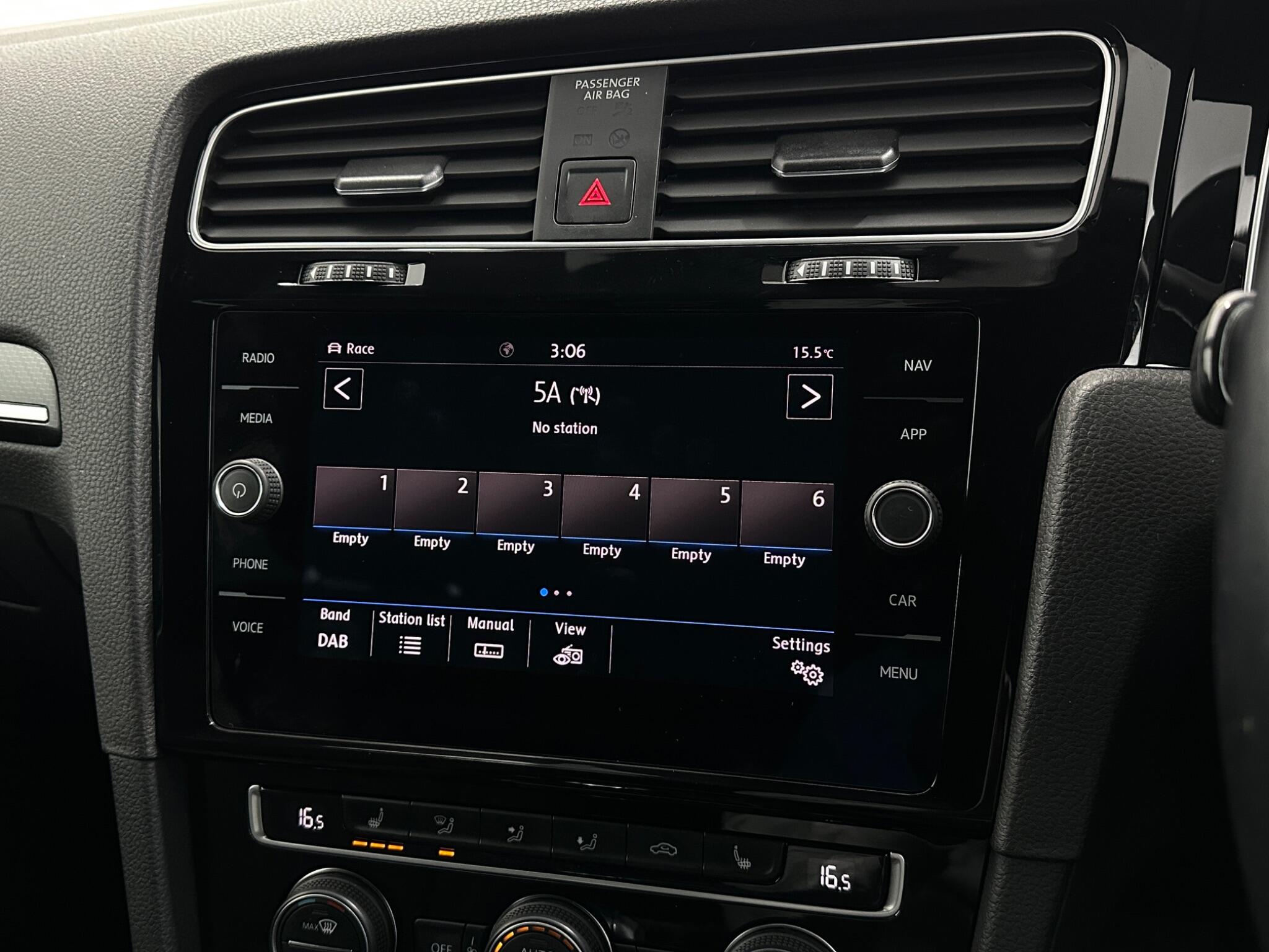 Volkswagen Golf view 26