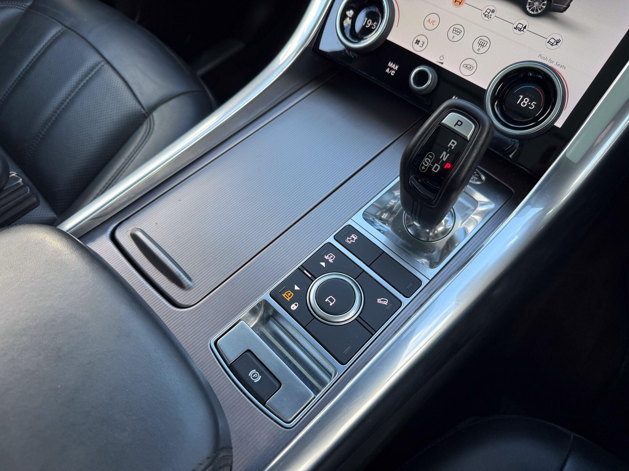 Land Rover Range Rover Sport view 30