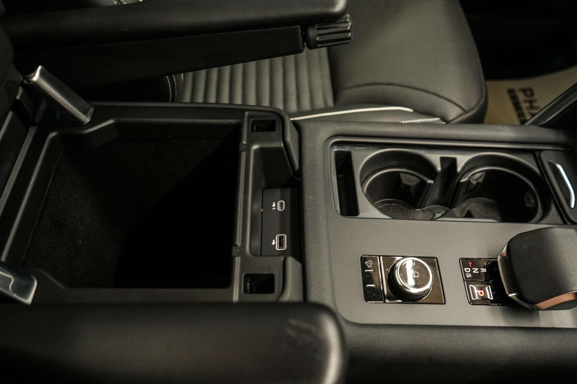 Land Rover Discovery view 42