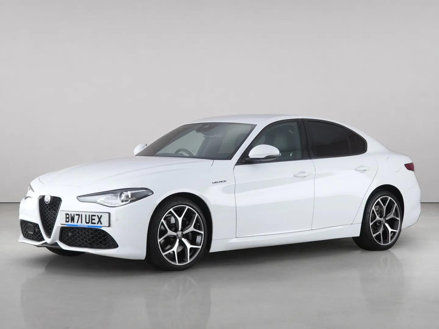 Alfa Romeo Giulia view 2
