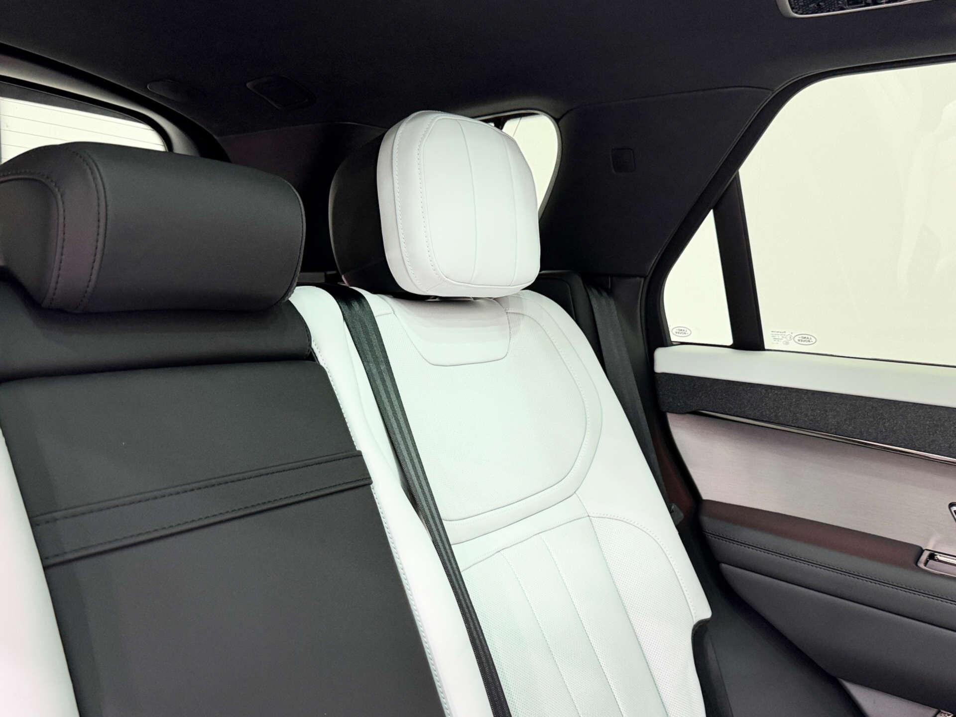 Land Rover Range Rover Sport view 14