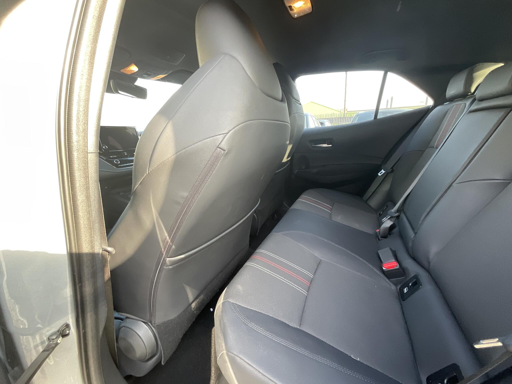 Toyota Corolla view 13