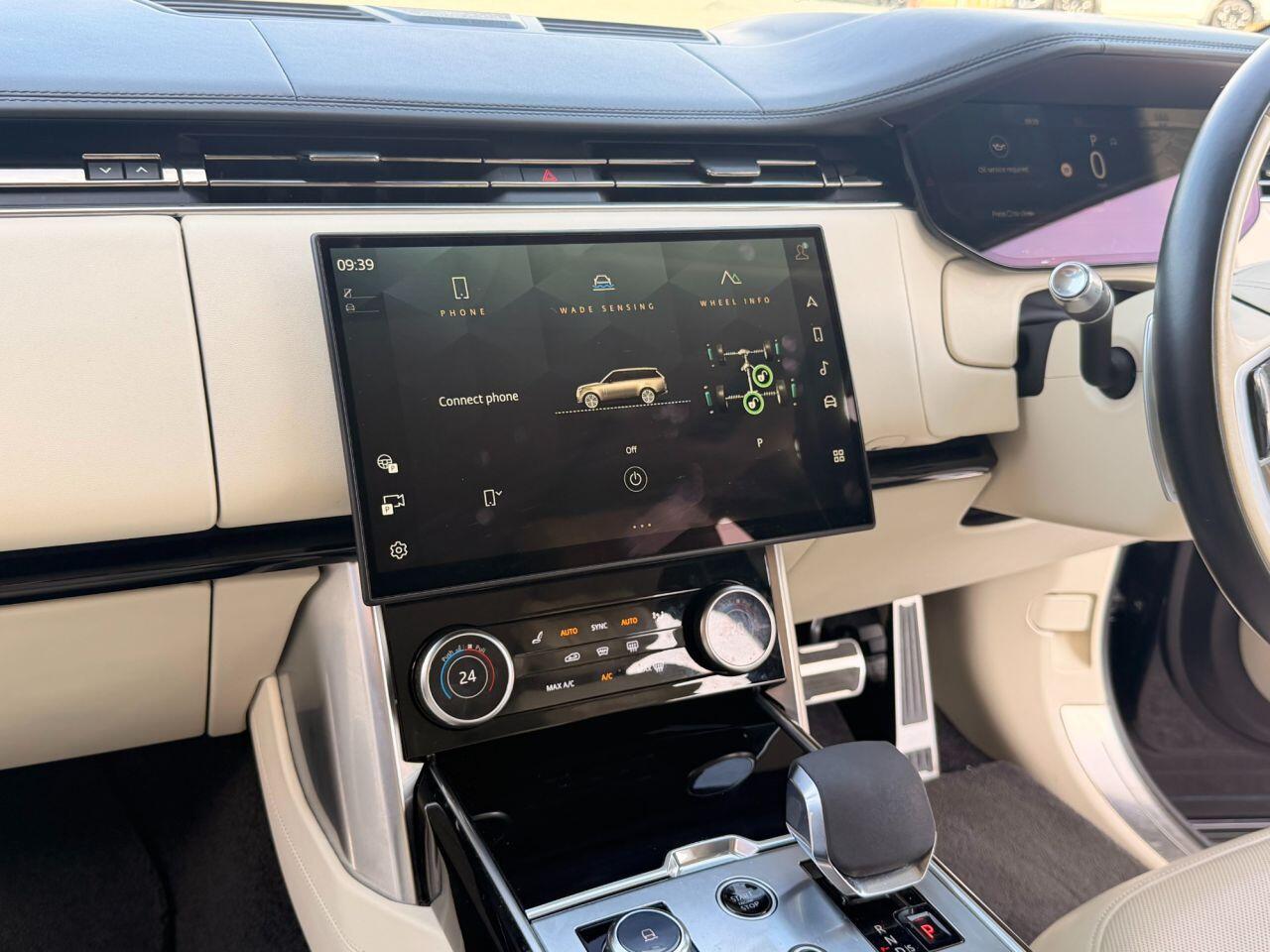 Land Rover Range Rover view 33